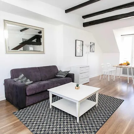 1Br Upper Marais & Pompidou Flat * Parigi